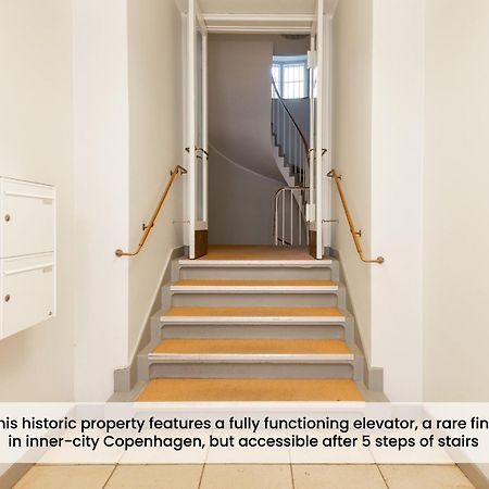 Sanders Monarch - Charming One-Bedroom Apartment With Two Balconies Koppenhága Kültér fotó