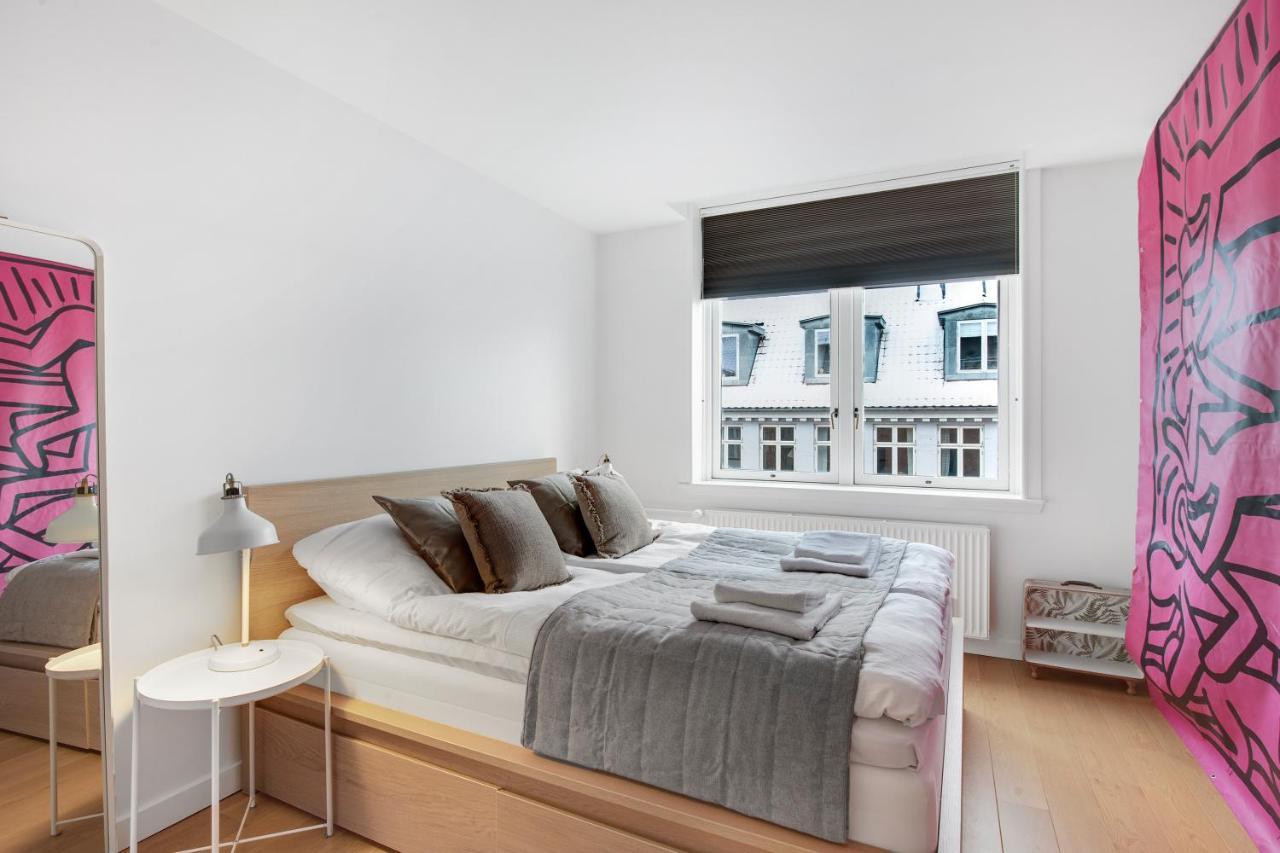 Sanders Monarch - Charming One-Bedroom Apartment With Two Balconies Koppenhága Kültér fotó