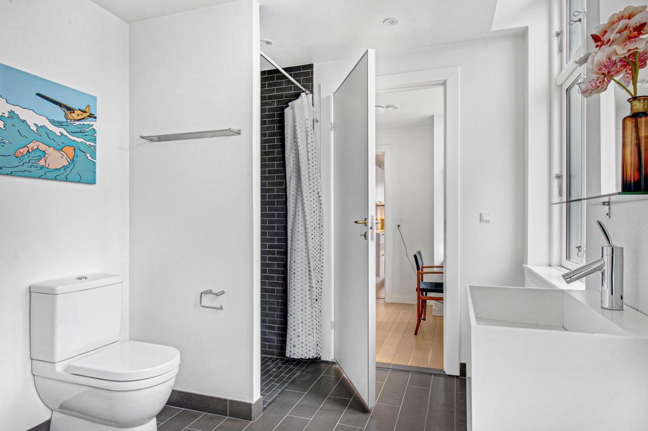 Sanders Monarch - Charming One-Bedroom Apartment With Two Balconies Koppenhága Kültér fotó