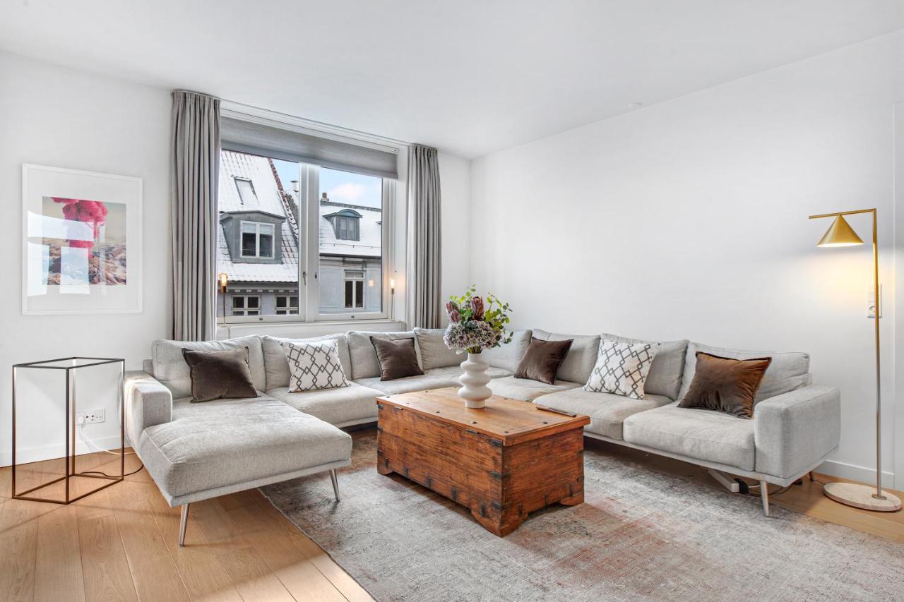 Sanders Monarch - Charming One-Bedroom Apartment With Two Balconies Koppenhága Kültér fotó